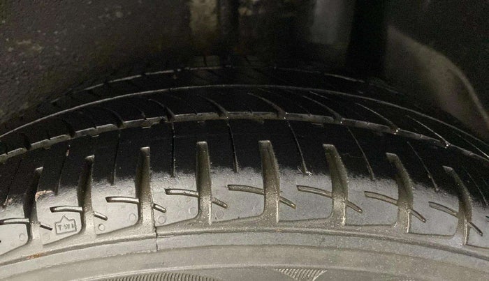 2017 Maruti IGNIS DELTA 1.2 AMT, Petrol, Automatic, 52,437 km, Left Rear Tyre Tread