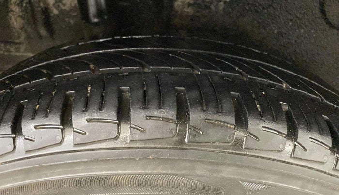 2017 Maruti IGNIS DELTA 1.2 AMT, Petrol, Automatic, 52,437 km, Right Rear Tyre Tread
