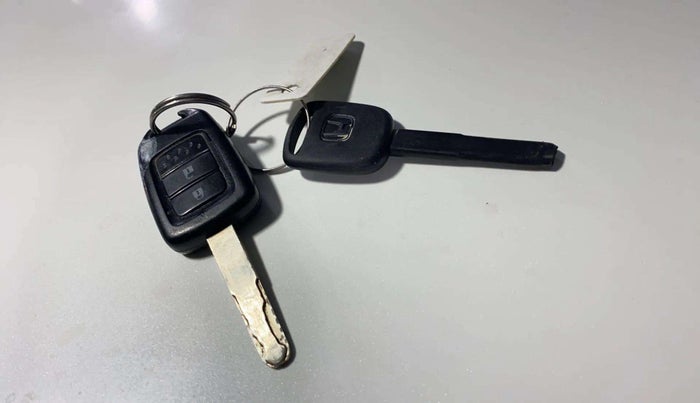 2018 Honda Amaze 1.2L I-VTEC S, Petrol, Manual, 64,464 km, Key Close Up