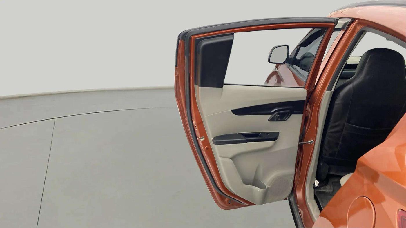 2017 Mahindra Kuv100 K4 PLUS 6 STR, Petrol, Manual, 82,153 km, LHS Rear Door