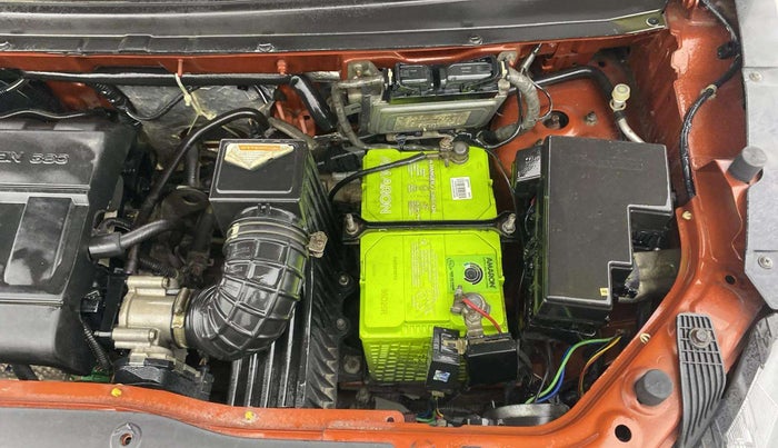2017 Mahindra Kuv100 K4 PLUS 6 STR, Petrol, Manual, 82,153 km, Engine View - Left