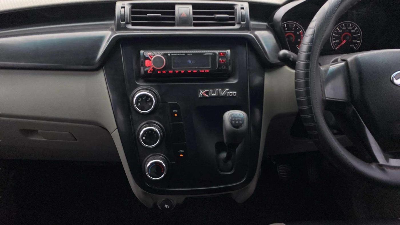 2017 Mahindra Kuv100 K4 PLUS 6 STR, Petrol, Manual, 82,153 km, Air Conditioner