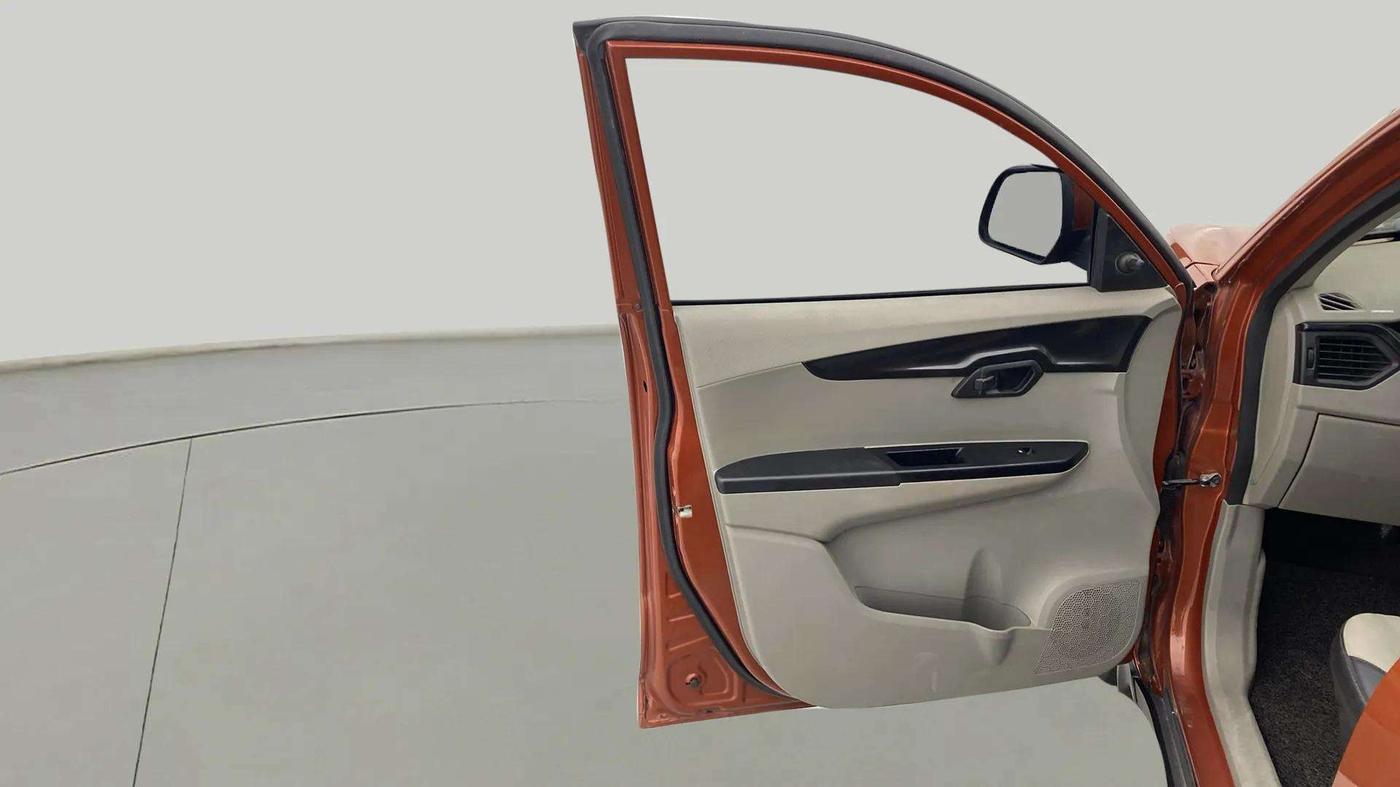 2017 Mahindra Kuv100 K4 PLUS 6 STR, Petrol, Manual, 82,153 km, LHS Front Door