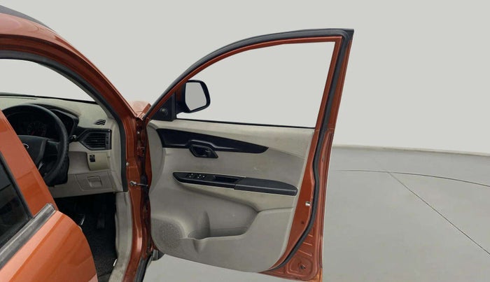 2017 Mahindra Kuv100 K4 PLUS 6 STR, Petrol, Manual, 82,153 km, RHS Front Door