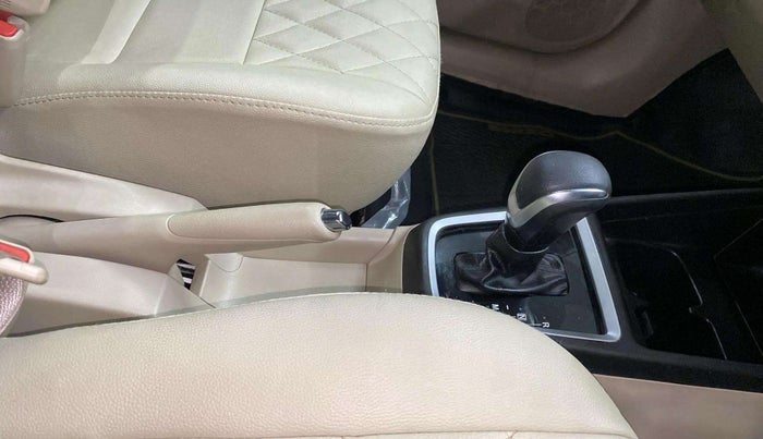 2023 Maruti Dzire ZXI AMT, Petrol, Automatic, 8,033 km, Gear Lever