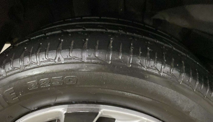 2022 Tata TIGOR XZ PLUS CNG, CNG, Manual, 60,494 km, Right Rear Tyre Tread