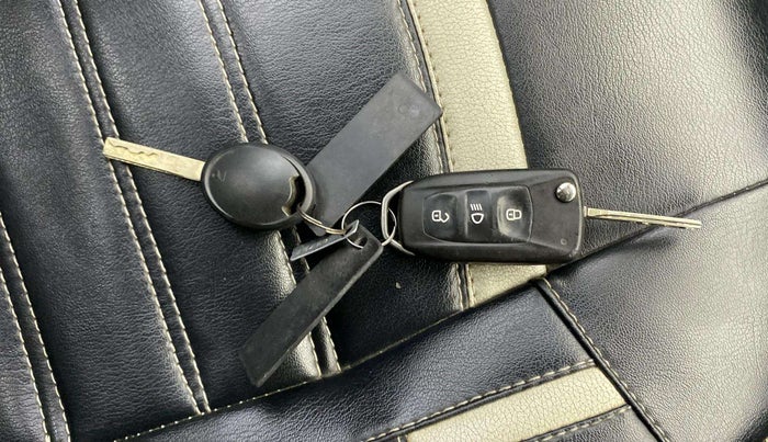 2020 Tata Tiago XZ PETROL, Petrol, Manual, 45,464 km, Key Close Up