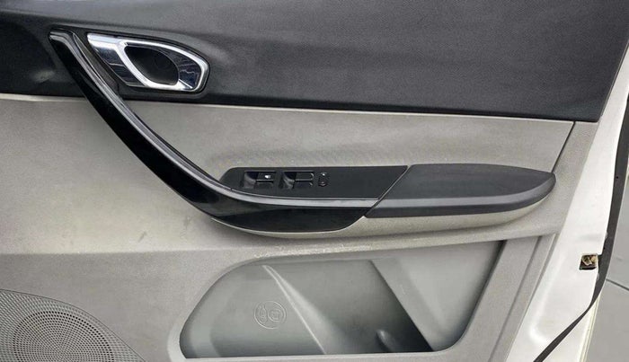 2020 Tata Tiago XZ PETROL, Petrol, Manual, 45,464 km, Driver Side Door Panels Control