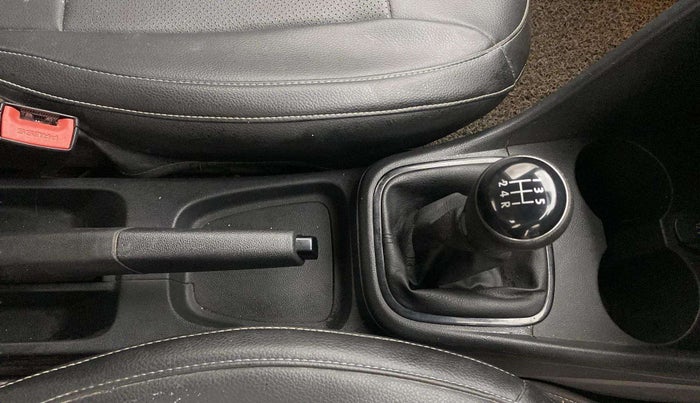 2019 Volkswagen Polo COMFORTLINE 1.0L MPI, Petrol, Manual, 63,783 km, Gear Lever