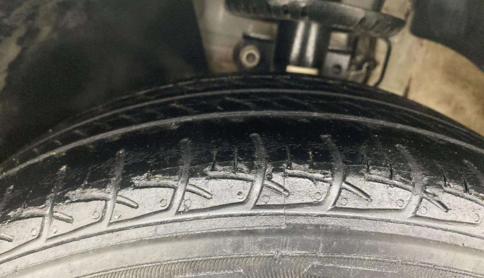 2019 Volkswagen Polo COMFORTLINE 1.0L MPI, Petrol, Manual, 63,783 km, Left Front Tyre Tread