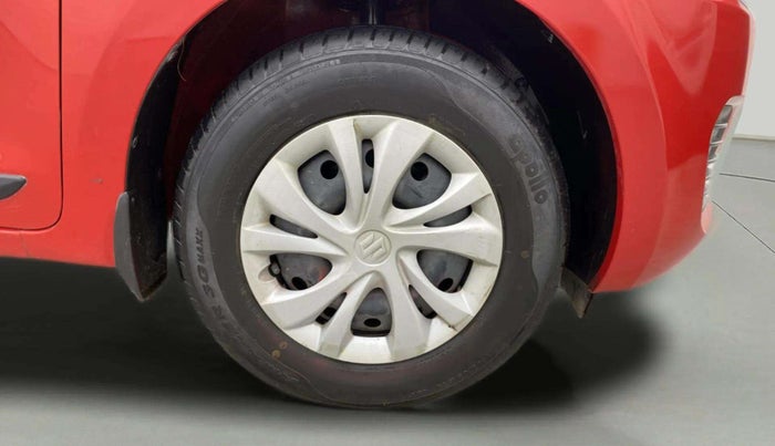 2021 Maruti Swift VXI, Petrol, Manual, 27,342 km, Right Front Wheel