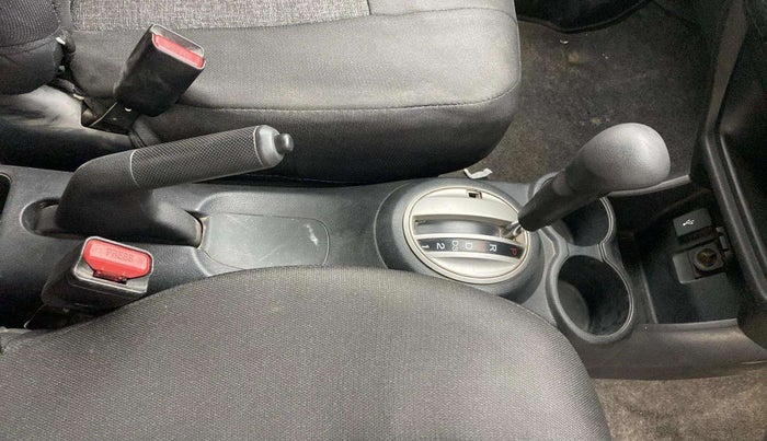 2016 Honda Brio VX AT, Petrol, Automatic, 58,080 km, Gear Lever