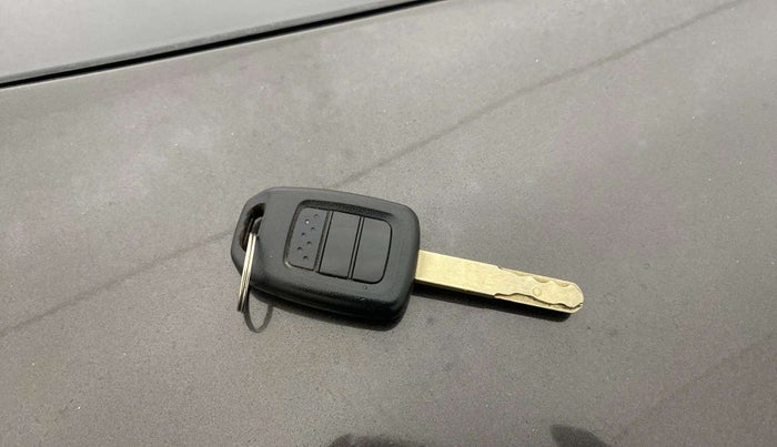 2018 Honda Jazz 1.2L I-VTEC V AT, Petrol, Automatic, 92,434 km, Key Close Up