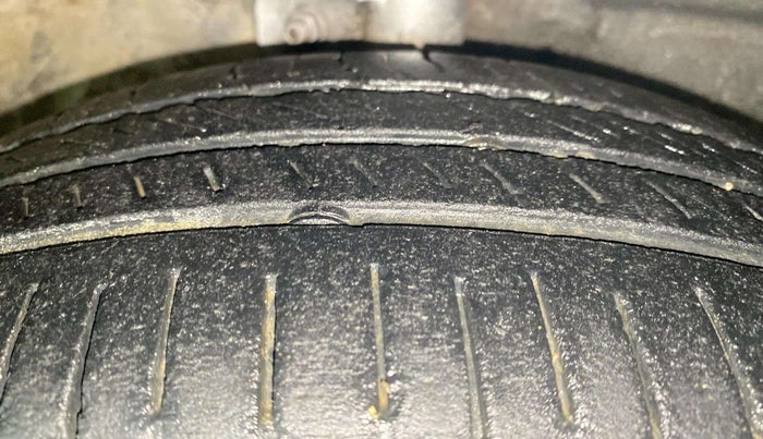 2016 Maruti Celerio VXI, Petrol, Manual, 92,949 km, Right Front Tyre Tread