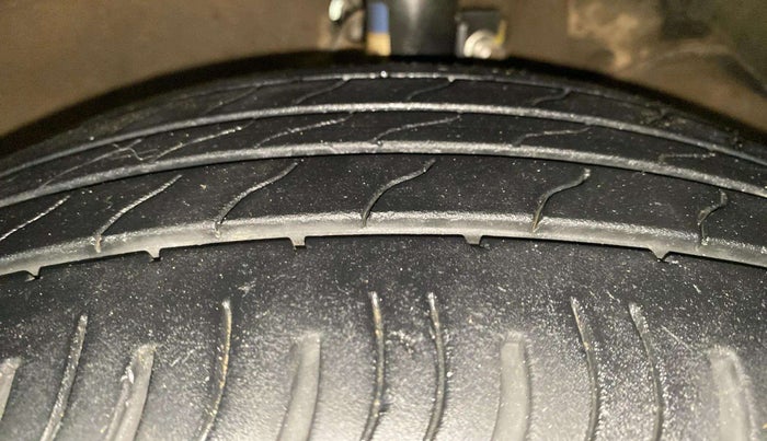 2023 Maruti XL6 ZETA MT, Petrol, Manual, 28,678 km, Right Front Tyre Tread