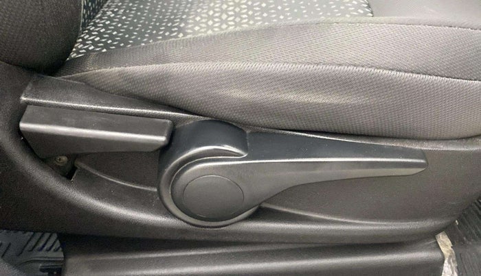 2019 Tata NEXON XZ PLUS PETROL, Petrol, Manual, 69,476 km, Driver Side Adjustment Panel