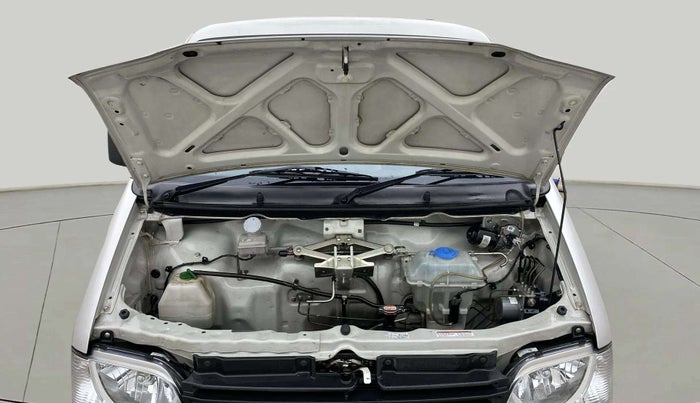 2023 Maruti Eeco 5 STR AC, Petrol, Manual, 52,947 km, Open Bonet