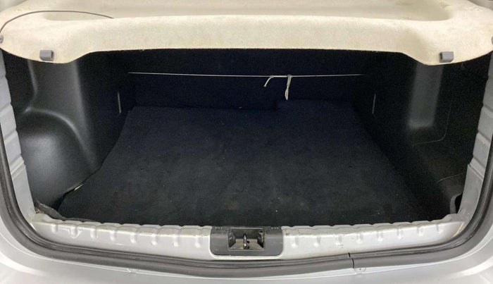 2018 Renault Duster RXS CVT, Petrol, Automatic, 49,641 km, Boot Inside