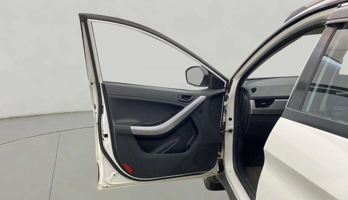 2022 Tata NEXON XM SUNROOF PETROL, Petrol, Manual, 28,608 km, LHS Front Door