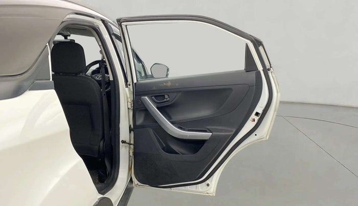 2022 Tata NEXON XM SUNROOF PETROL, Petrol, Manual, 28,608 km, RHS Rear Door