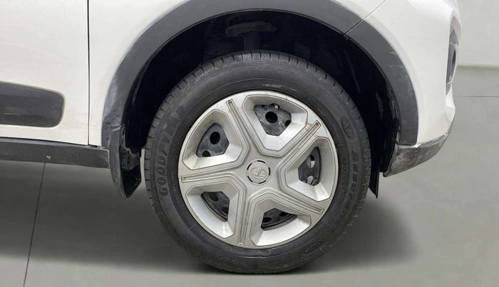 2022 Tata NEXON XM SUNROOF PETROL, Petrol, Manual, 28,608 km, Right Front Wheel