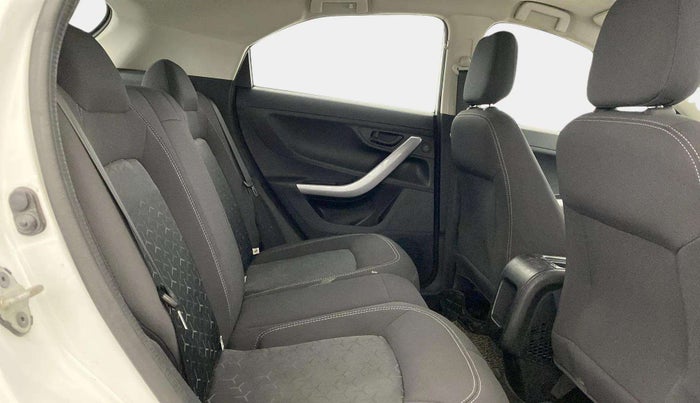2022 Tata NEXON XM SUNROOF PETROL, Petrol, Manual, 28,608 km, Right Side Rear Door Cabin