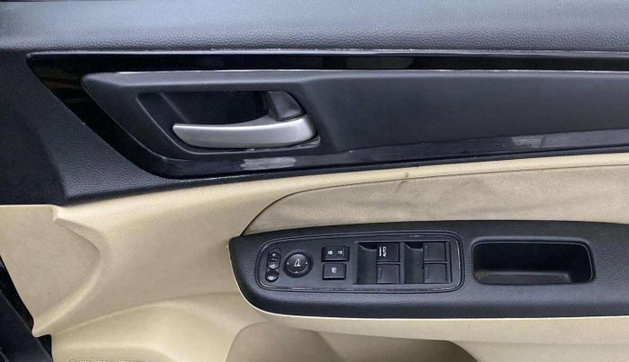 2018 Honda Amaze 1.2L I-VTEC S, Petrol, Manual, 70,409 km, Driver Side Door Panels Control