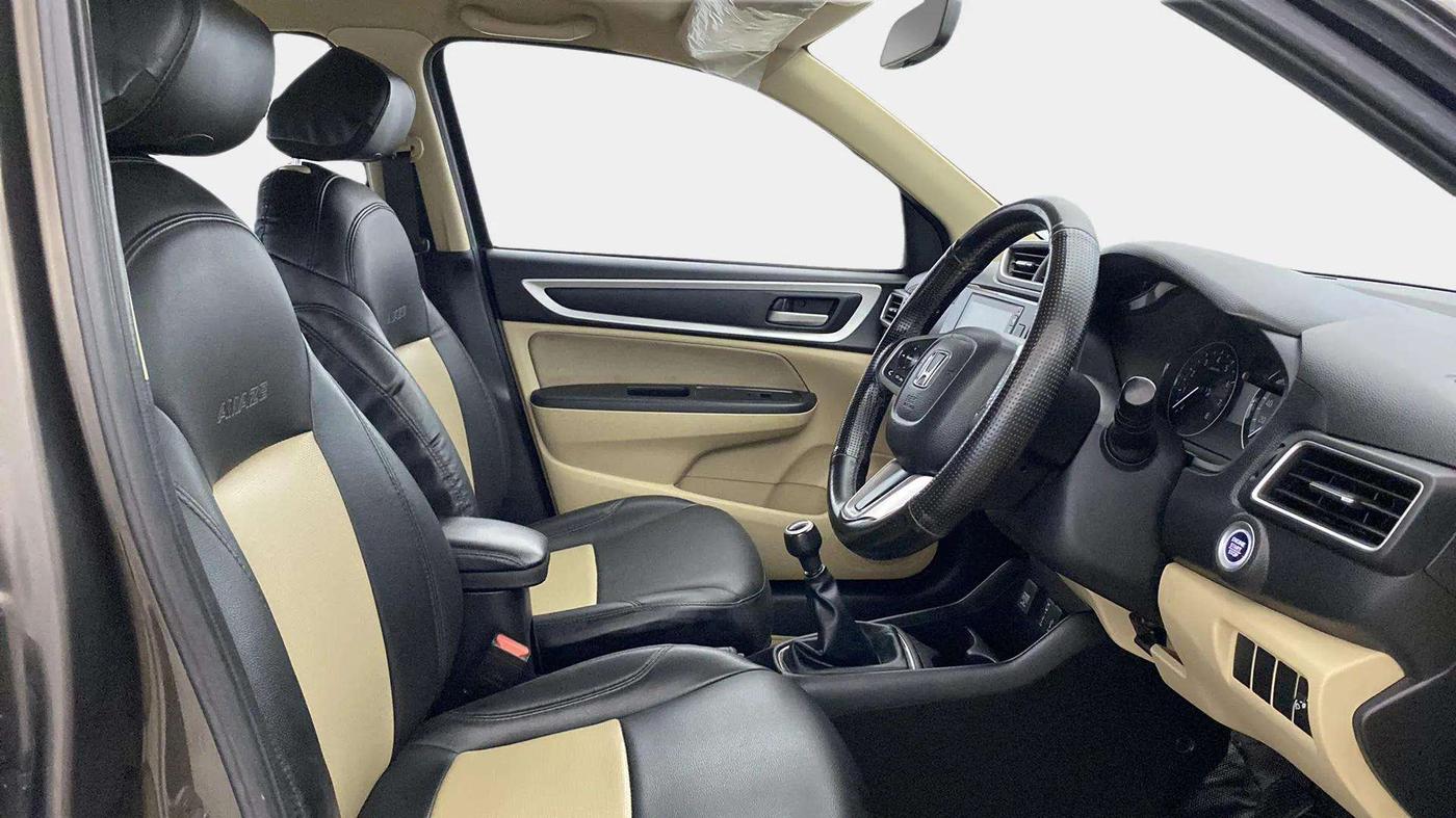 2021 Honda Amaze 1.2L I-VTEC VX, Petrol, Manual, 26,656 km, Right Side Front Door Cabin