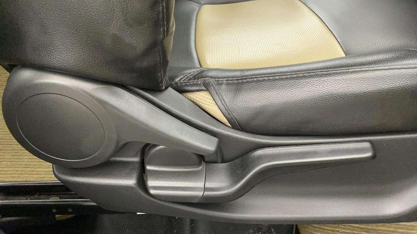 2021 Honda Amaze 1.2L I-VTEC VX, Petrol, Manual, 26,656 km, Driver Side Adjustment Panel