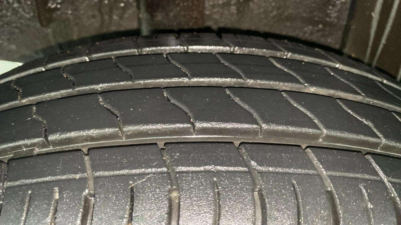 2024 Renault TRIBER RXZ, Petrol, Manual, 5,528 km, Right Rear Tyre Tread