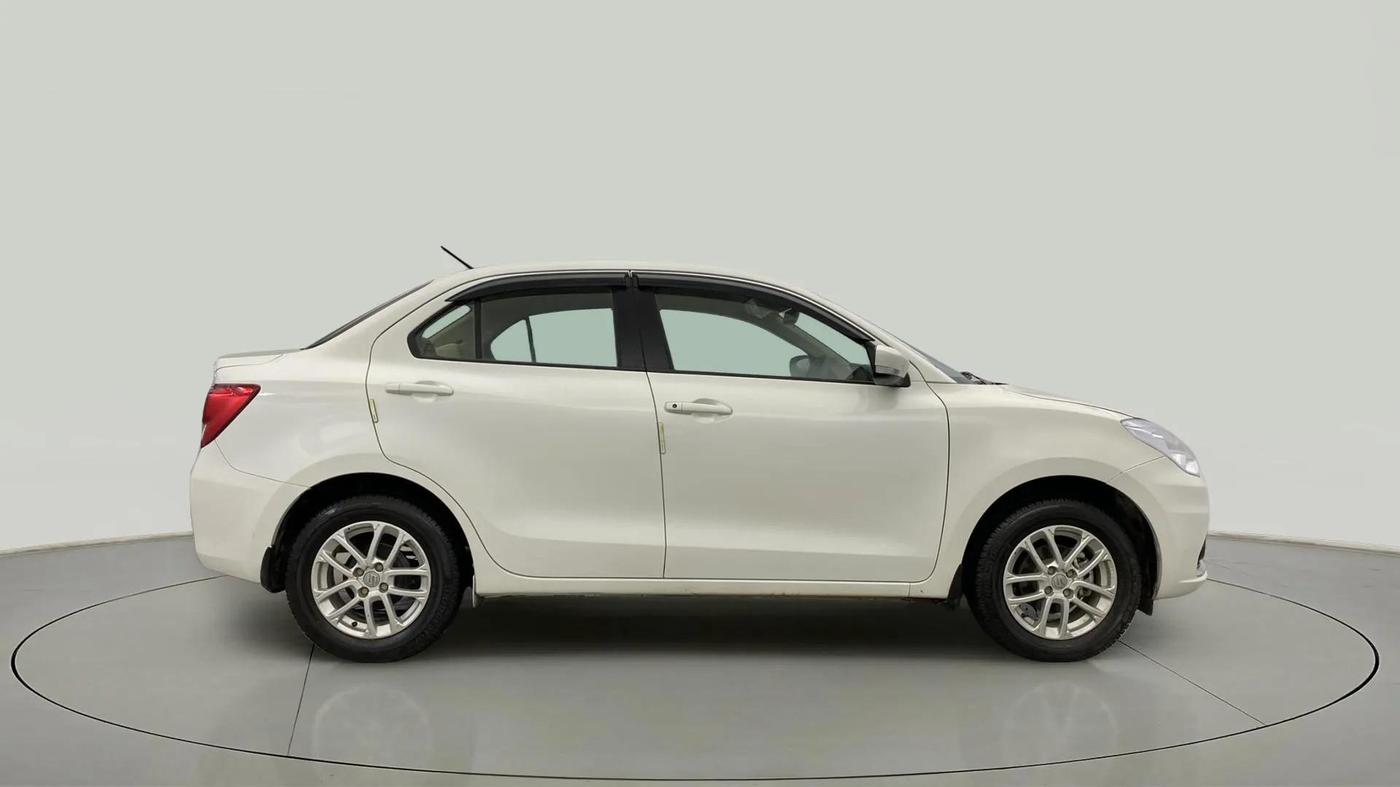 2024 Maruti Dzire VXI AMT, CNG, Automatic, 17,070 km, Right Side View