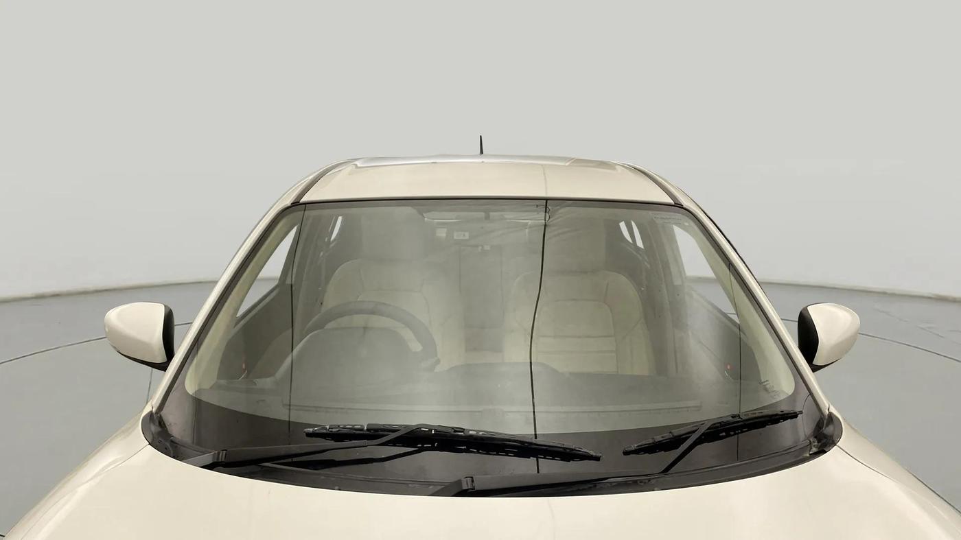 2024 Maruti Dzire VXI AMT, CNG, Automatic, 17,070 km, Front Windshield