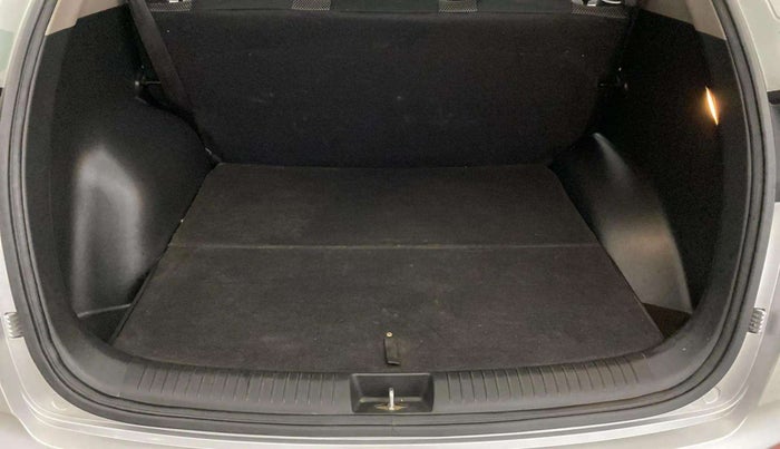 2017 Hyundai Creta E PLUS 1.6 PETROL, Petrol, Manual, 43,623 km, Boot Inside