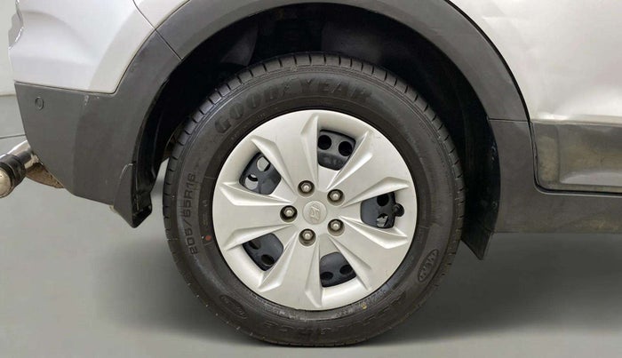 2017 Hyundai Creta E PLUS 1.6 PETROL, Petrol, Manual, 43,623 km, Right Rear Wheel