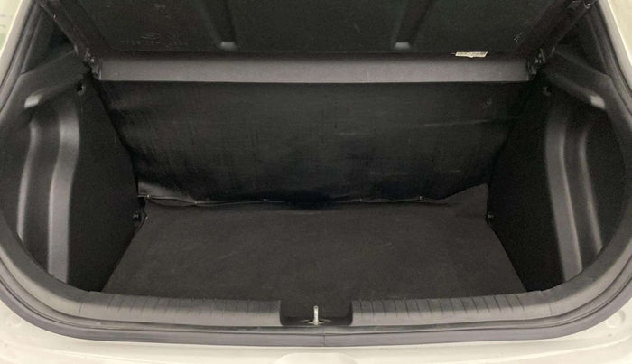 2017 Hyundai Elite i20 SPORTZ 1.2, Petrol, Manual, 57,594 km, Boot Inside