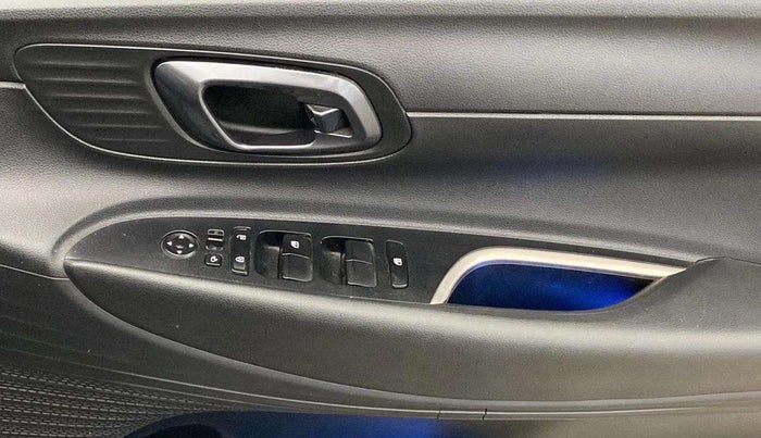 2022 Hyundai NEW I20 ASTA (O) 1.2 MT, Petrol, Manual, 40,473 km, Driver Side Door Panels Control