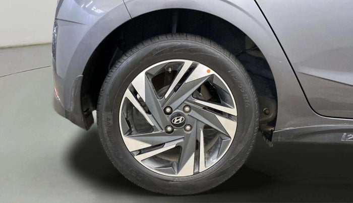 2022 Hyundai NEW I20 ASTA (O) 1.2 MT, Petrol, Manual, 40,473 km, Right Rear Wheel