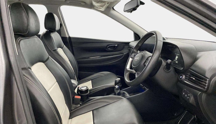 2022 Hyundai NEW I20 ASTA (O) 1.2 MT, Petrol, Manual, 40,473 km, Right Side Front Door Cabin