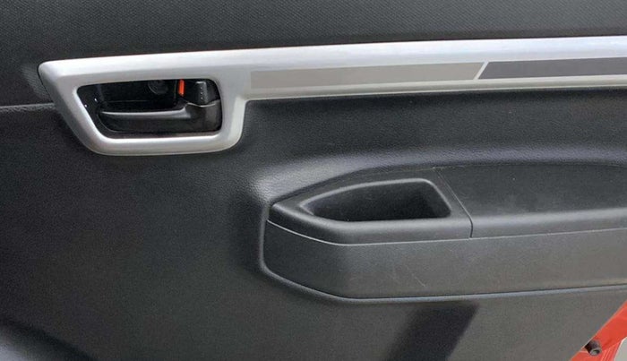 2021 Maruti S PRESSO VXI CNG, CNG, Manual, 64,453 km, Driver Side Door Panels Control