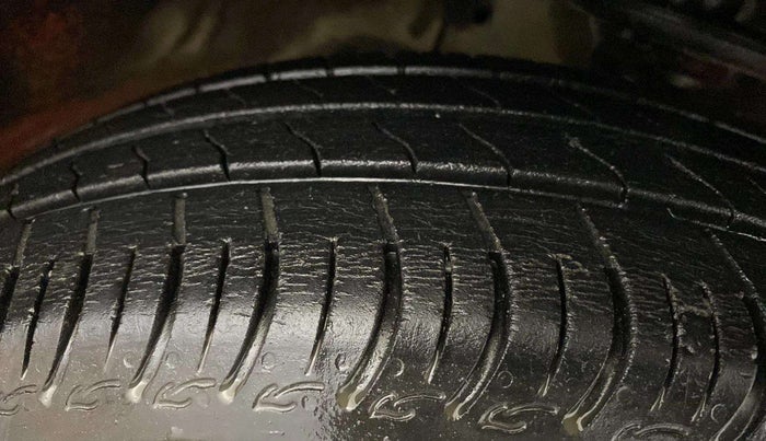 2021 Maruti S PRESSO VXI CNG, CNG, Manual, 64,453 km, Right Front Tyre Tread