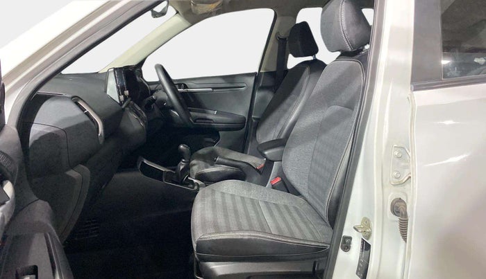 2021 KIA SONET HTK PLUS 1.2, Petrol, Manual, 26,006 km, Right Side Front Door Cabin
