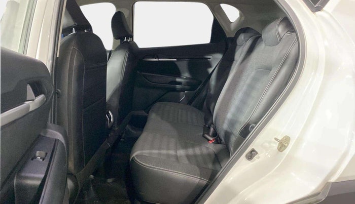 2021 KIA SONET HTK PLUS 1.2, Petrol, Manual, 26,006 km, Right Side Rear Door Cabin