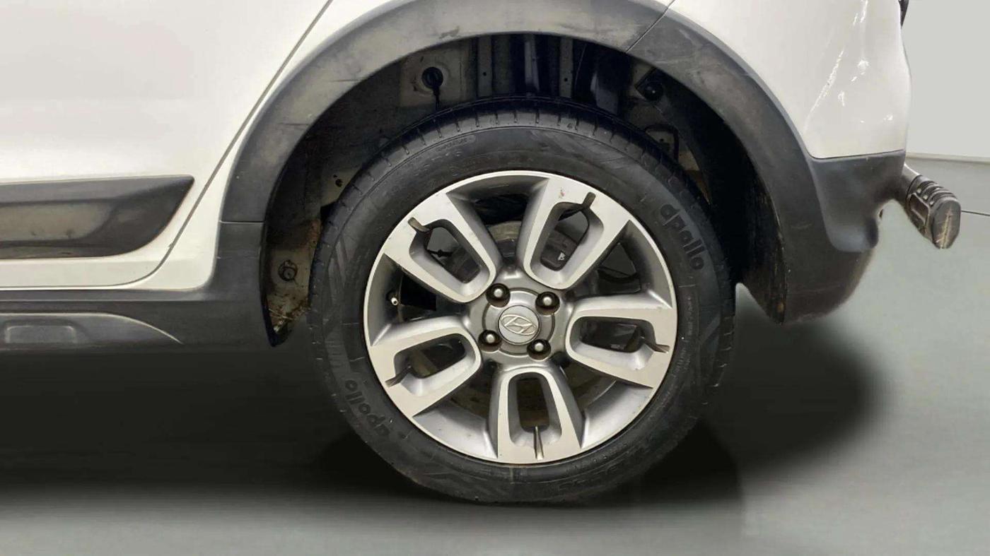 2017 Hyundai i20 Active 1.2 S, Petrol, Manual, 92,180 km, Left Rear Wheel
