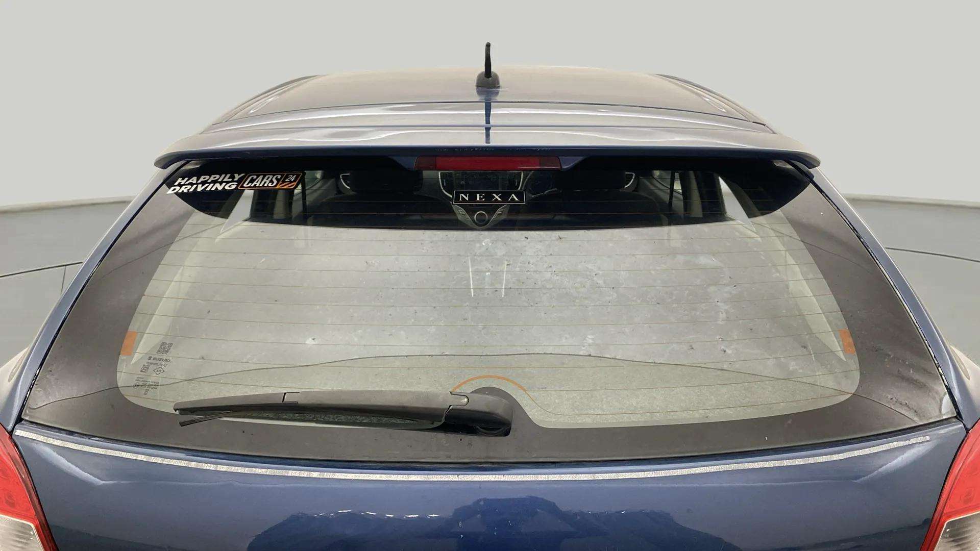 Rear-Windshield---Roof-25