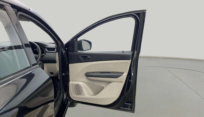 2024 Renault TRIBER RXL MT, Petrol, Manual, 14,567 km, RHS Front Door