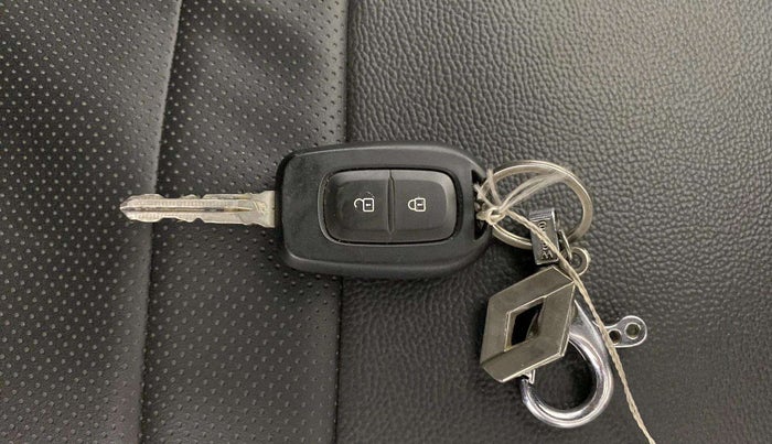 2024 Renault TRIBER RXL MT, Petrol, Manual, 14,567 km, Key Close Up