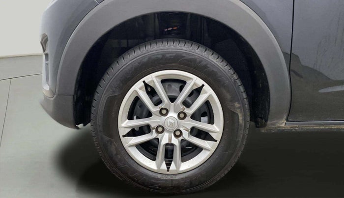 2024 Renault TRIBER RXL MT, Petrol, Manual, 14,567 km, Left Front Wheel