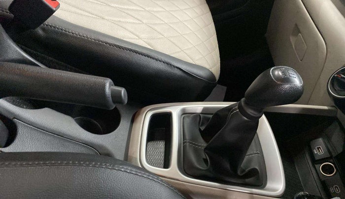 2023 Hyundai VENUE S 1.2, Petrol, Manual, 12,262 km, Gear Lever