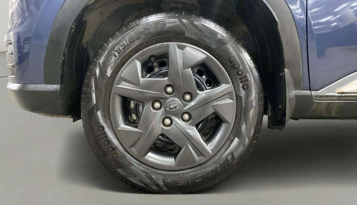 2023 Hyundai VENUE S 1.2, Petrol, Manual, 12,262 km, Left Front Wheel