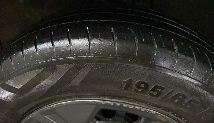 2023 Hyundai VENUE S 1.2, Petrol, Manual, 12,262 km, Right Front Tyre Tread